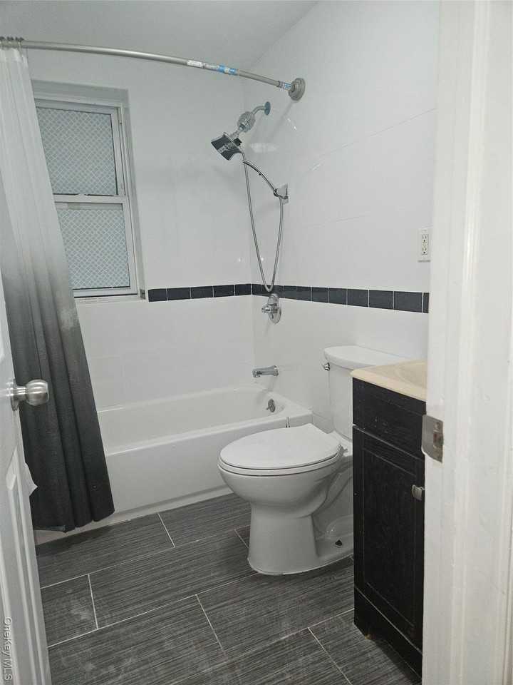 11649 147th St - Photo 4 of 4