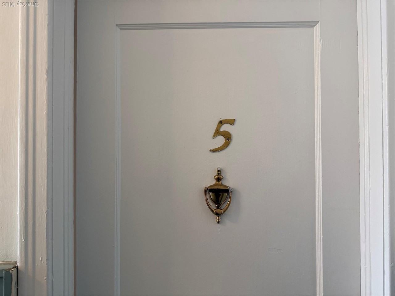 6 Oakland Ct Apt 5 #5 - Photo 3 of 16