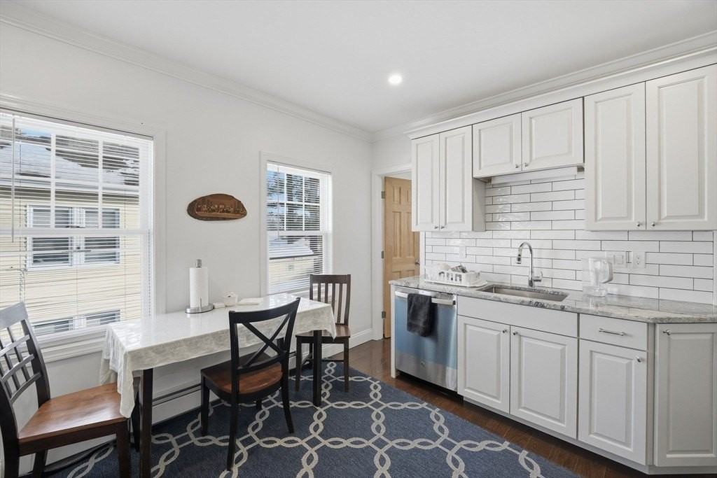 34 Wilson Ave 2nd Fl #2ndFL - Photo 3 of 26