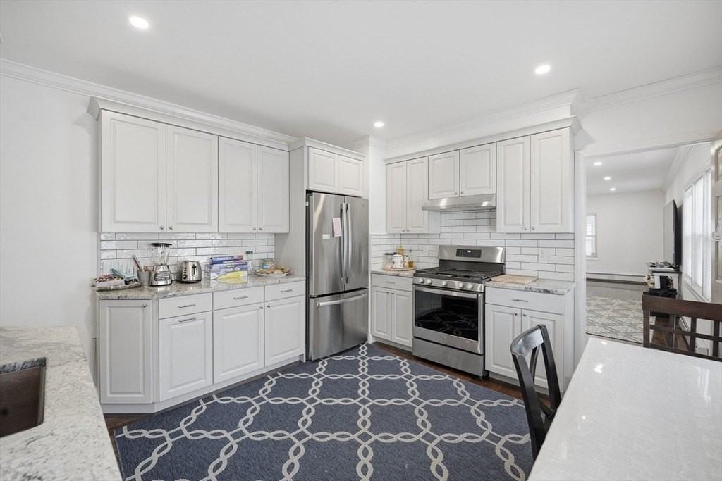 34 Wilson Ave 2nd Fl #2ndFL - Photo 6 of 26