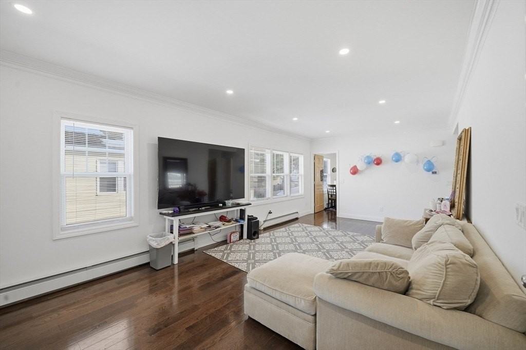 34 Wilson Ave 2nd Fl #2ndFL - Photo 7 of 26