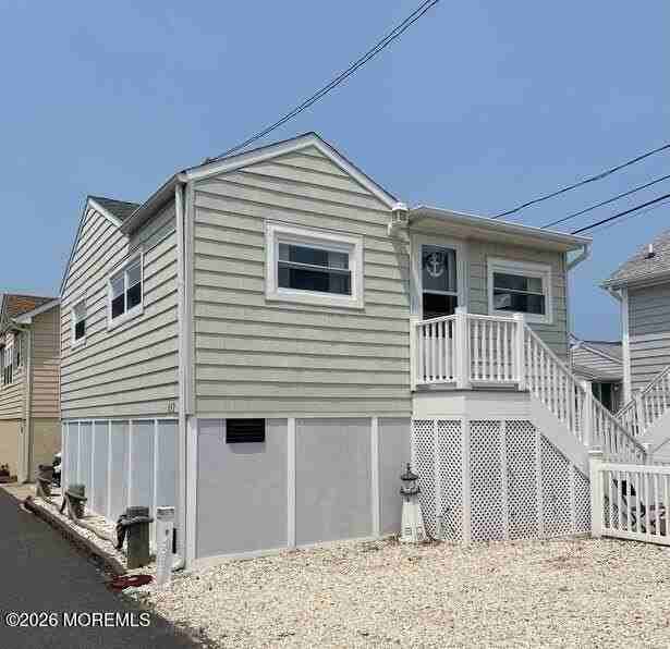 112 W Tide Way - Photo 2 of 16