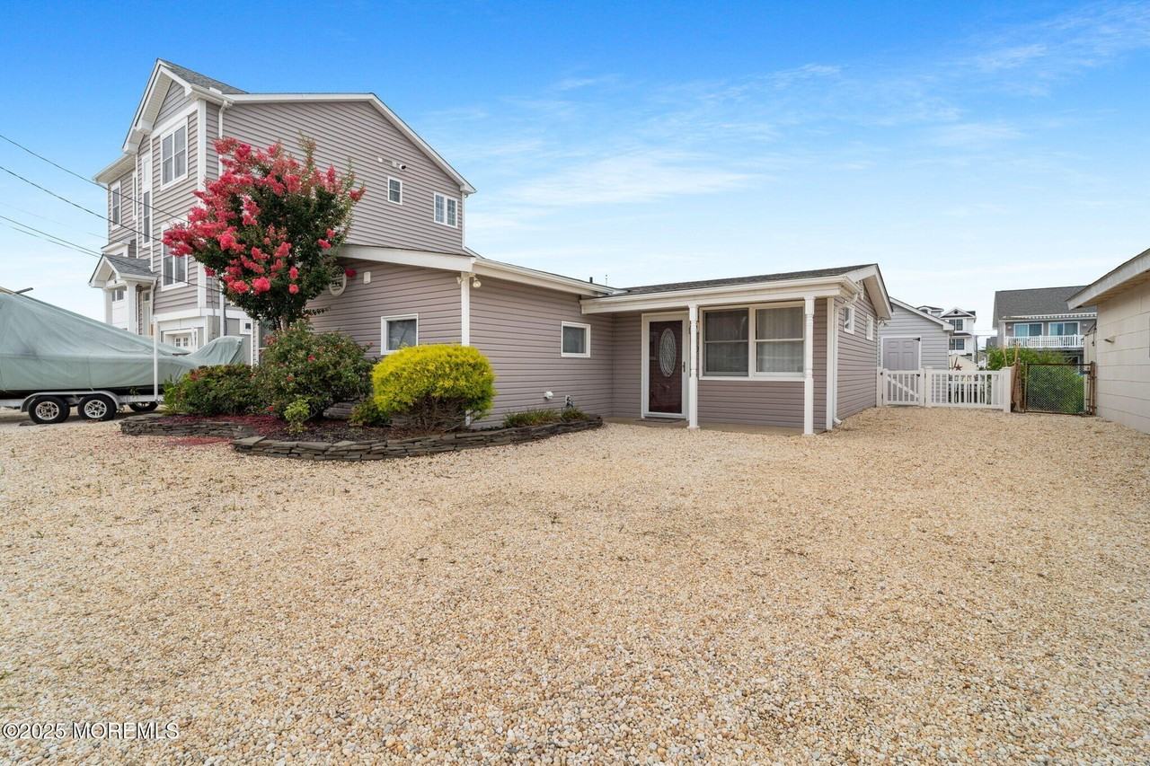 60 Mary Alice Road - Photo 2 of 30