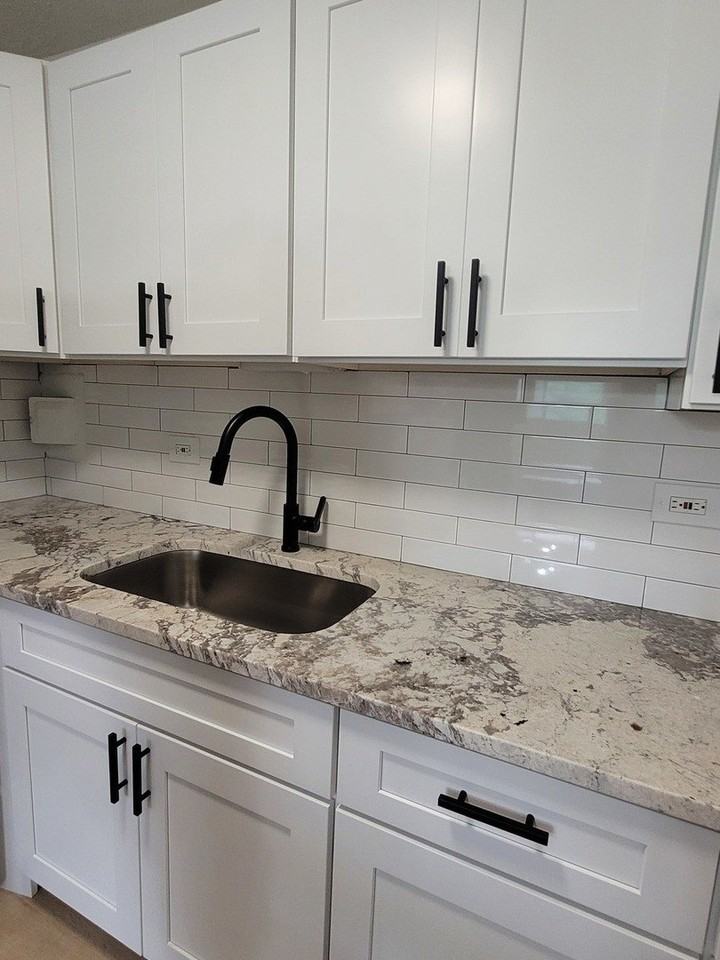 2402 Algonquin Rd Apt 9 #9 - Photo 6 of 20