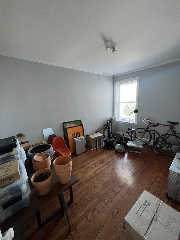 2439 N Francisco Ave Apt 3 #3 - Photo 5 of 14