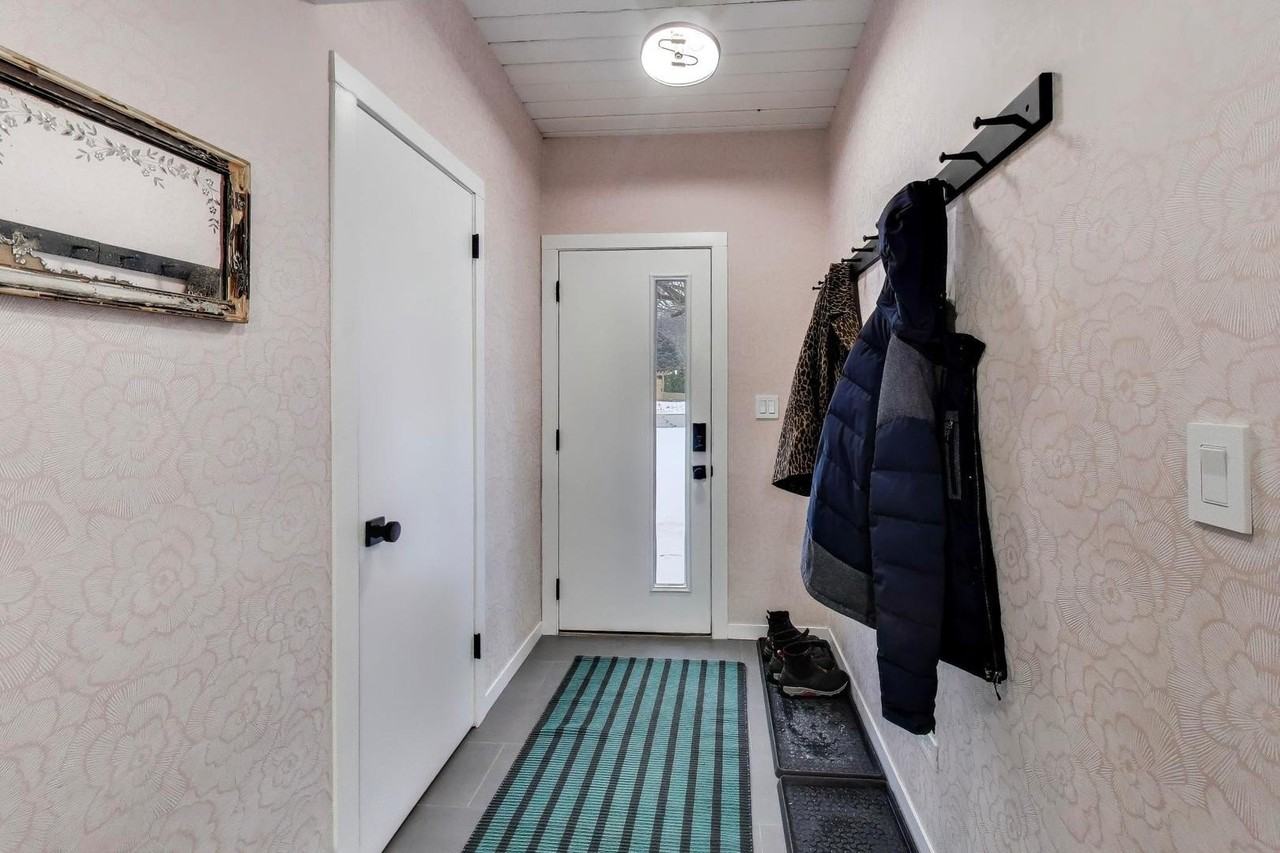 2649 Crawford Ave - Photo 4 of 46