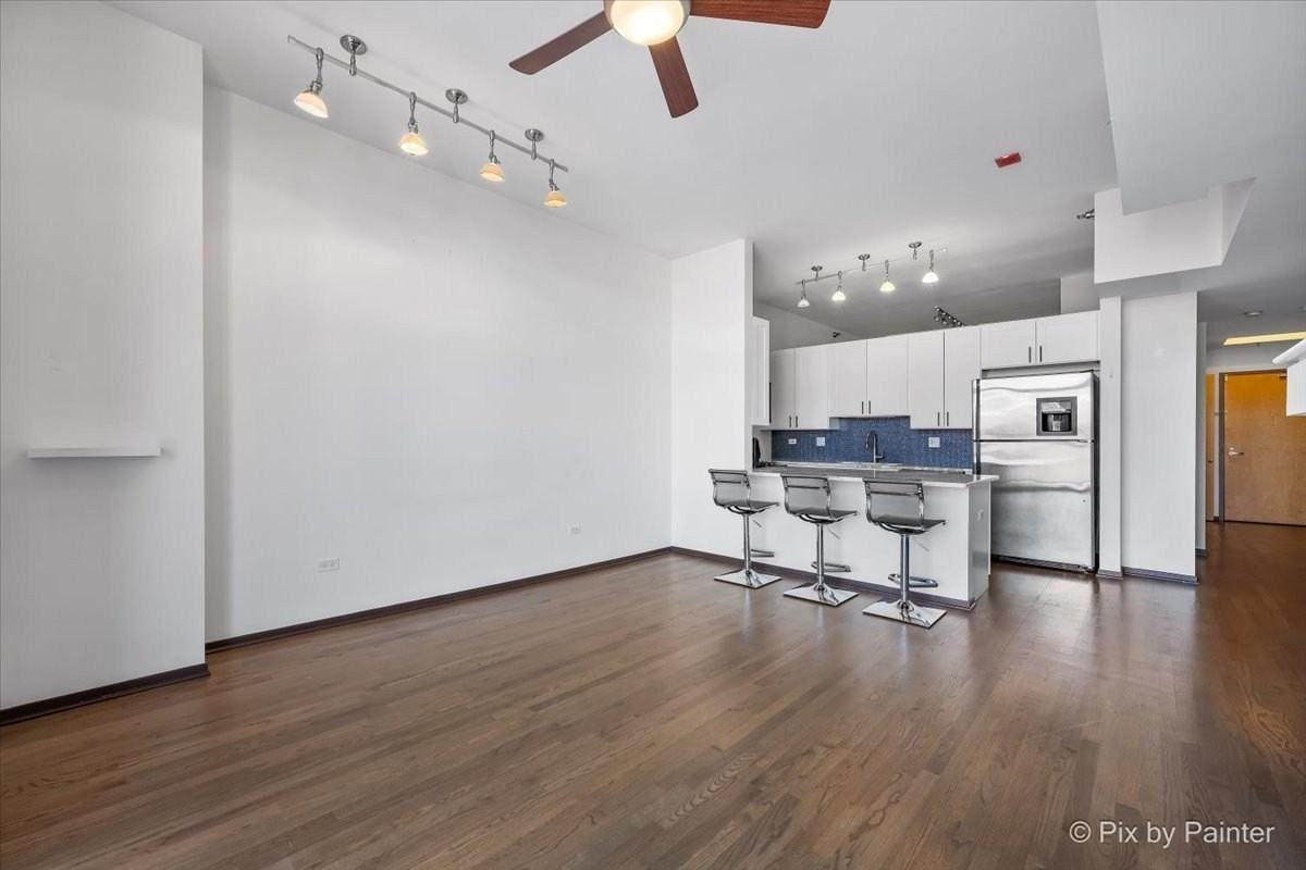 1201 W Adams St Apt 403 #403 - Photo 7 of 28