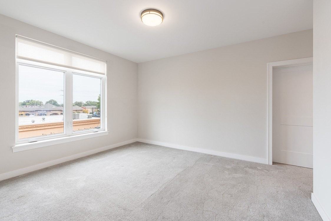 246 Green Bay Rd Apt 202 #202 - Photo 6 of 13