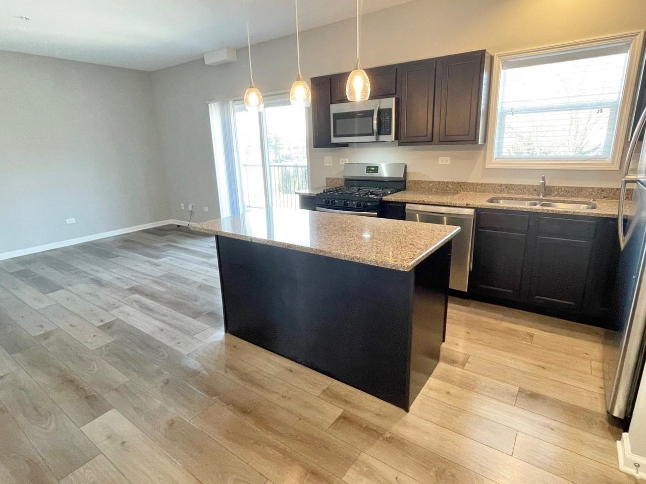 811 E Main St Unit 2c #2C - Photo 3 of 11