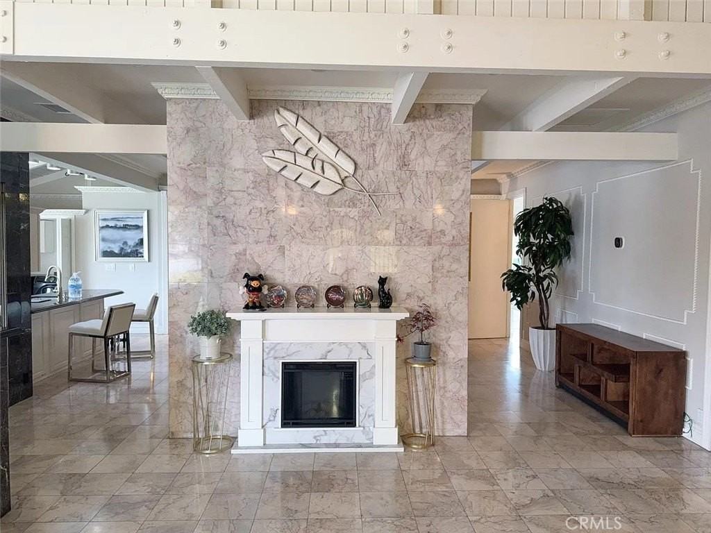 902 Coronado Dr - Photo 4 of 18