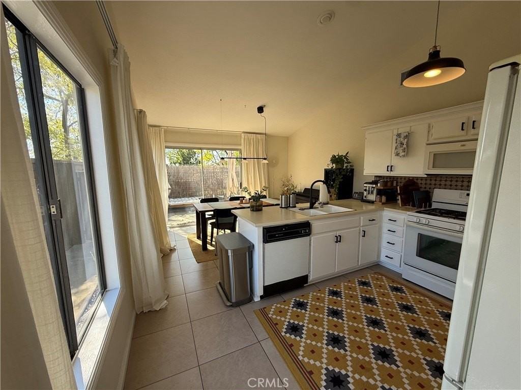 12399 Blazing Star Ct - Photo 7 of 17