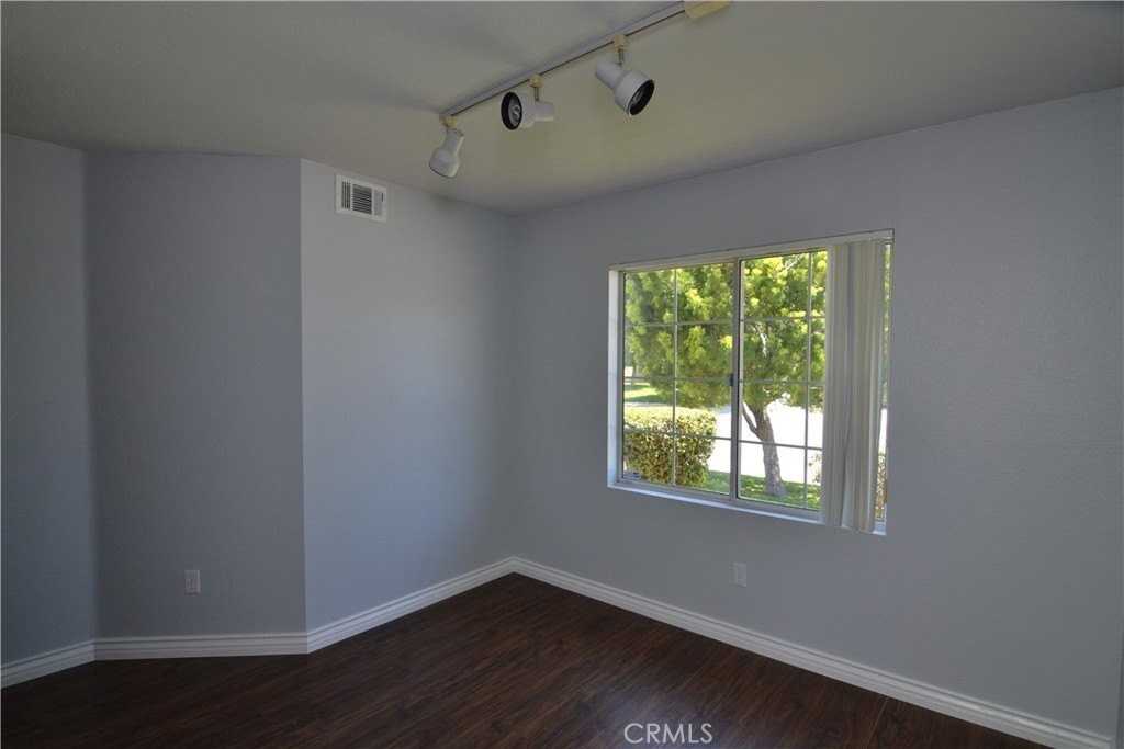 25760 Horado Ln - Photo 5 of 30