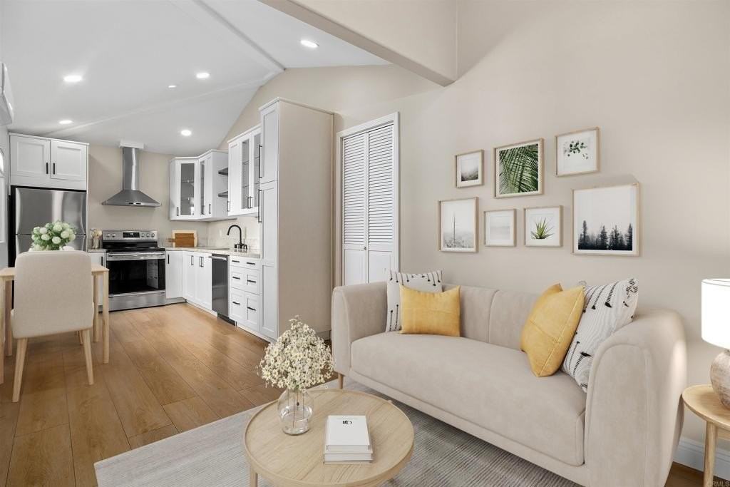 1622 Swallowtail Rd - Photo 4 of 20