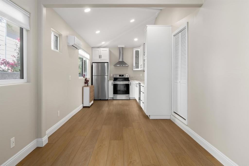 1622 Swallowtail Rd - Photo 6 of 20