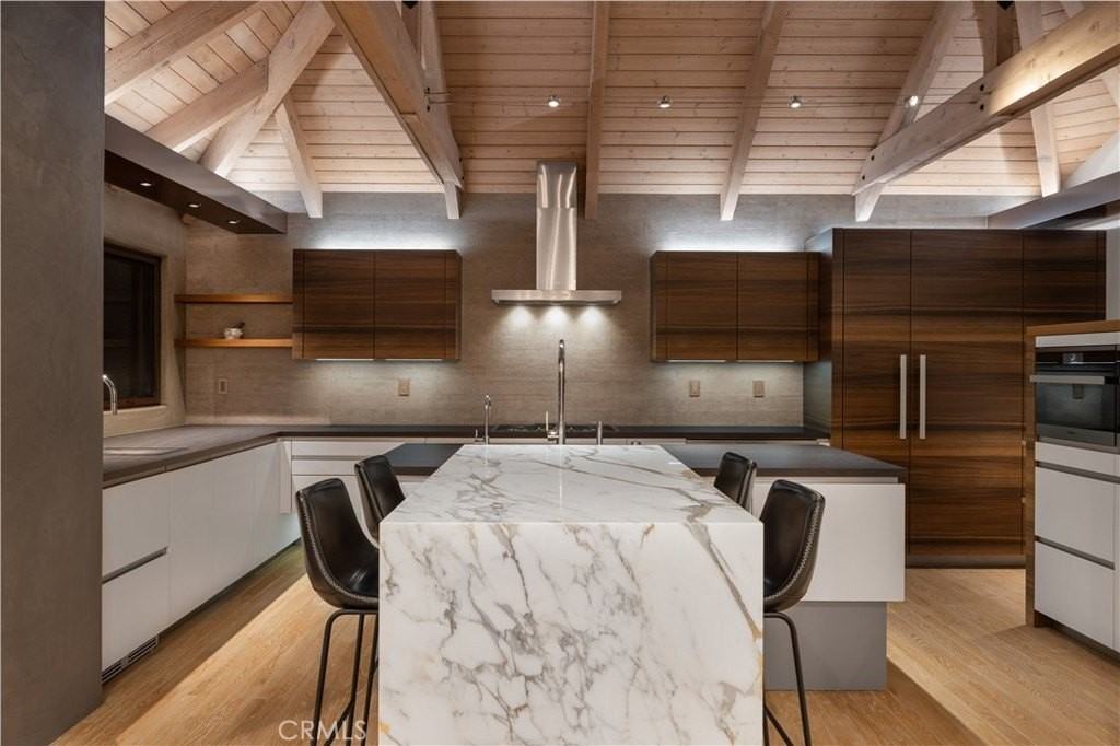 2204 Waterfront Dr - Photo 7 of 28