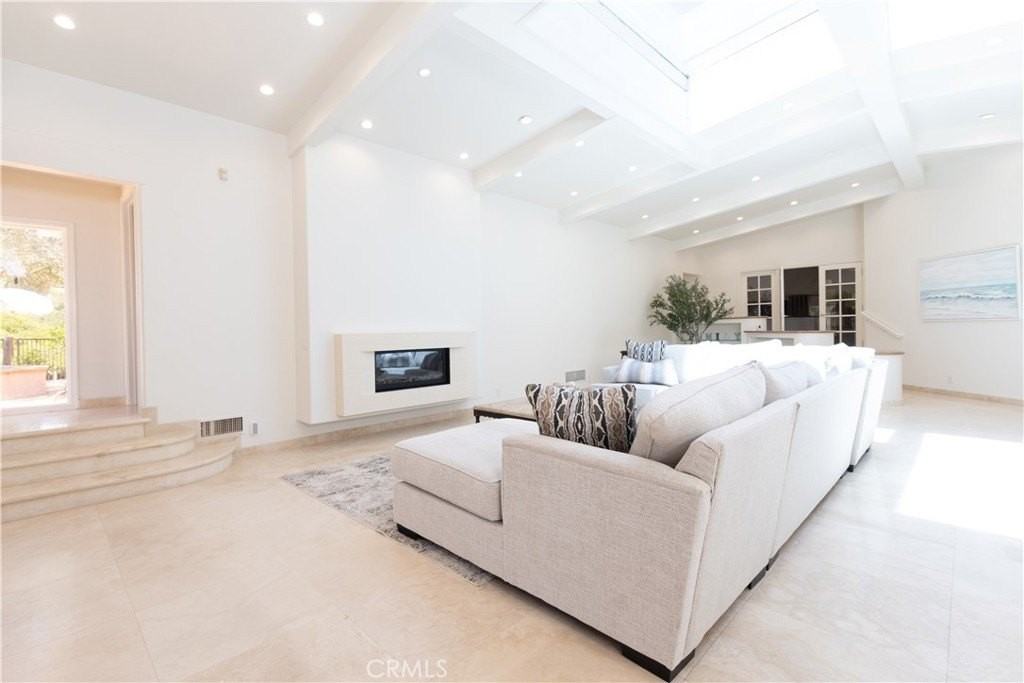 30421 Mirador Ct - Photo 6 of 50