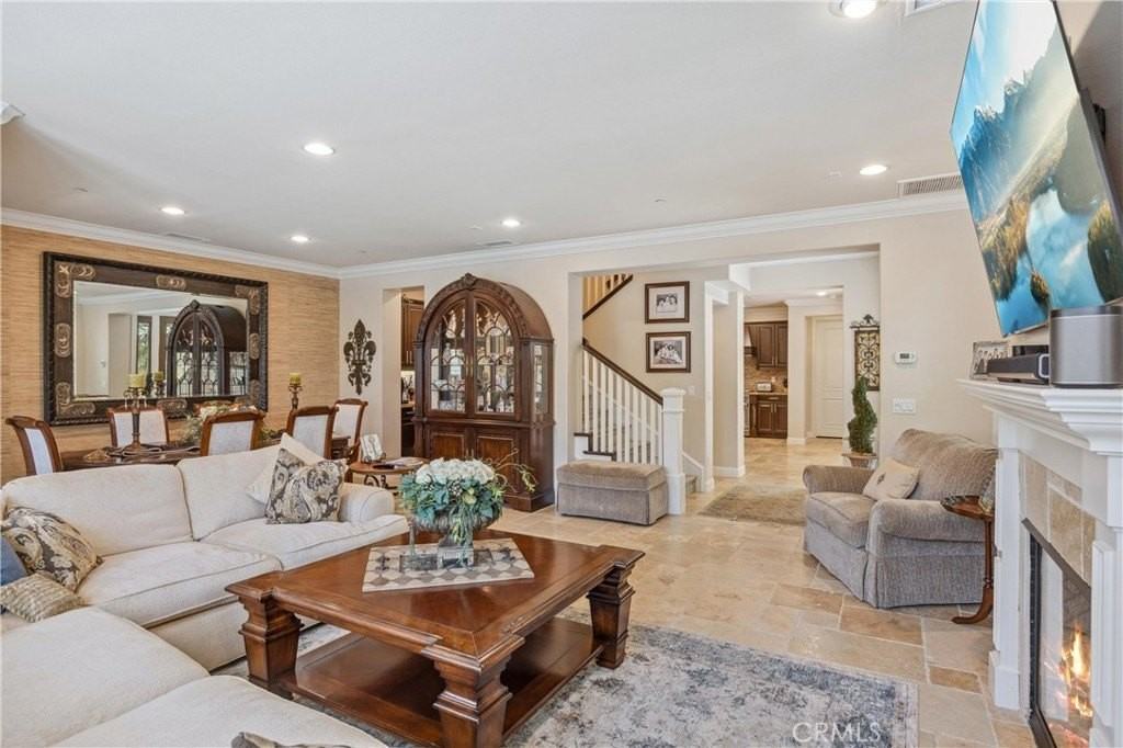 8356 Noelle Dr - Photo 7 of 38