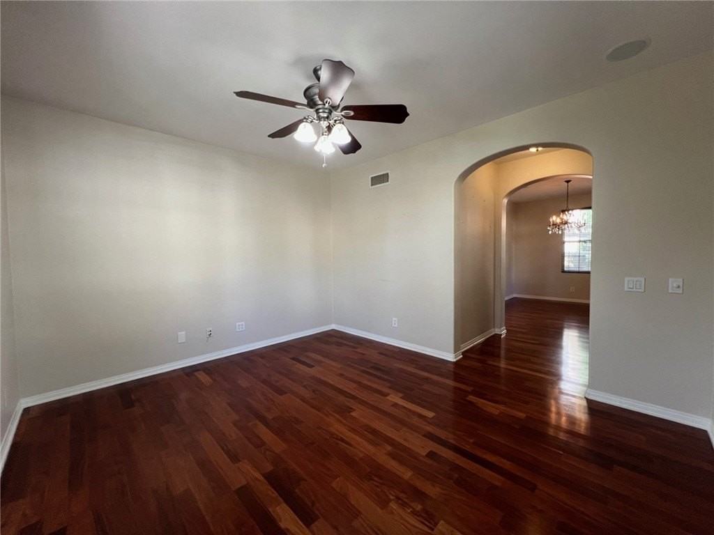 38 Gardenpath - Photo 3 of 31