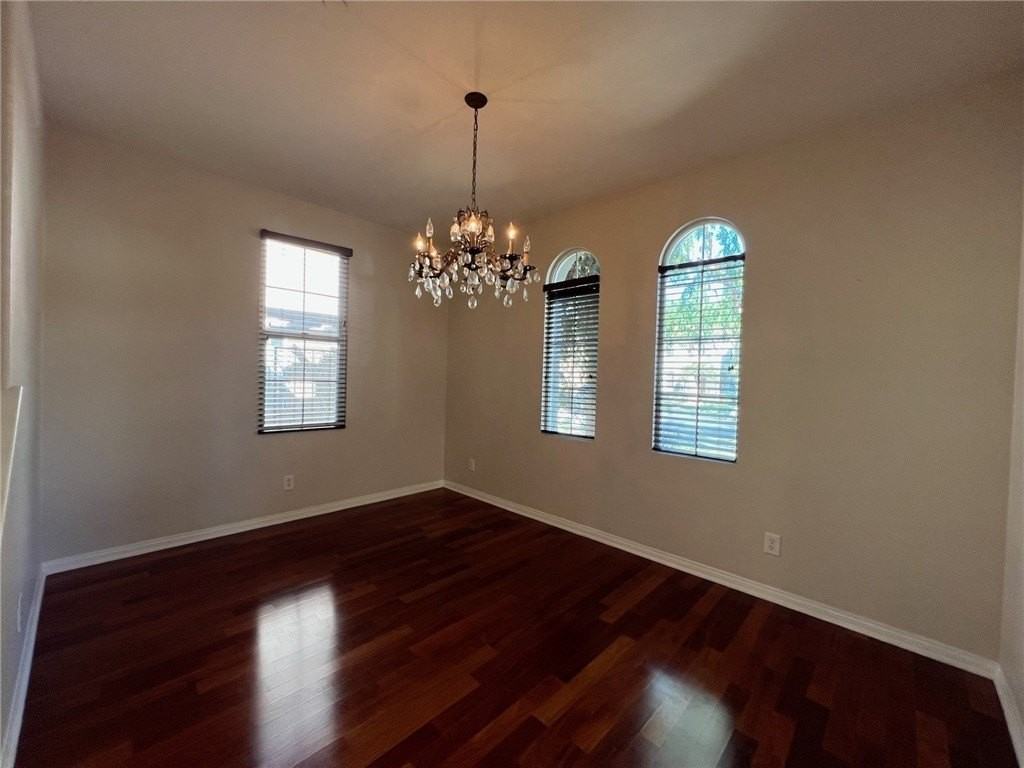 38 Gardenpath - Photo 4 of 31