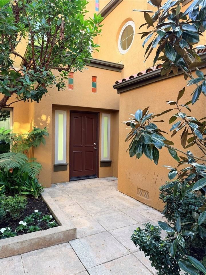 705 Bay Hill Dr - Photo 2 of 35