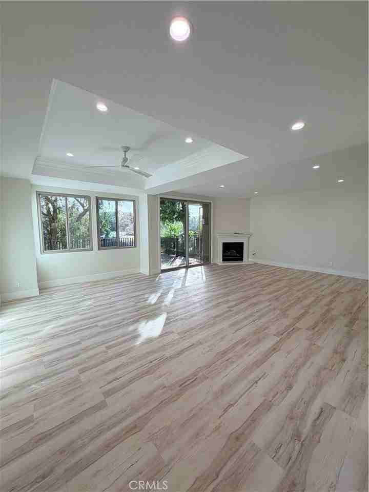 705 Bay Hill Dr - Photo 4 of 35