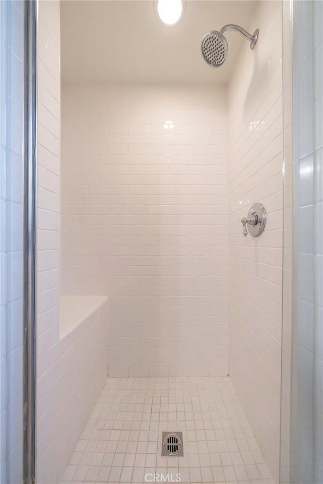 56 Scarlet Bloom - Photo 6 of 31