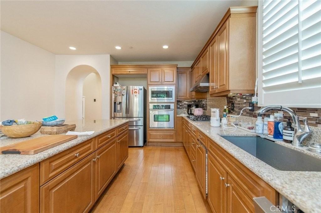 579 E Boxwood Ln - Photo 7 of 27