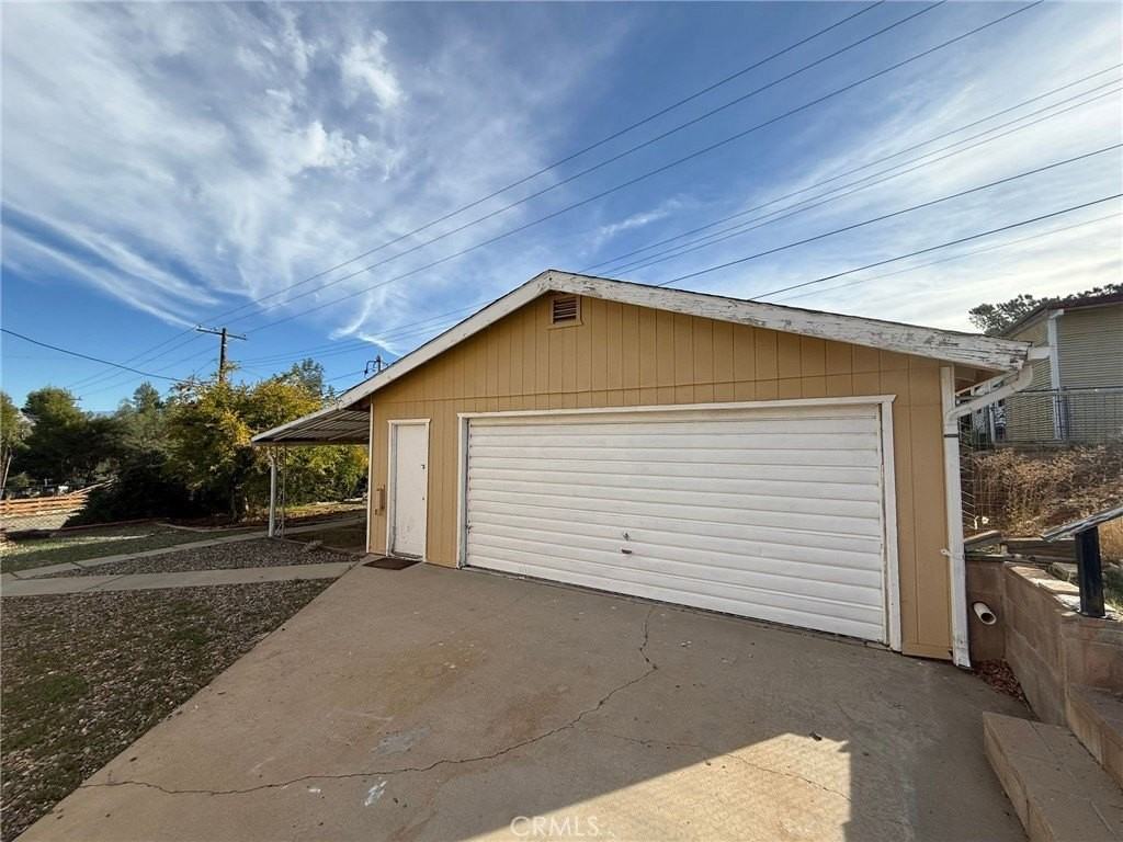 101 Jones St - Photo 3 of 33