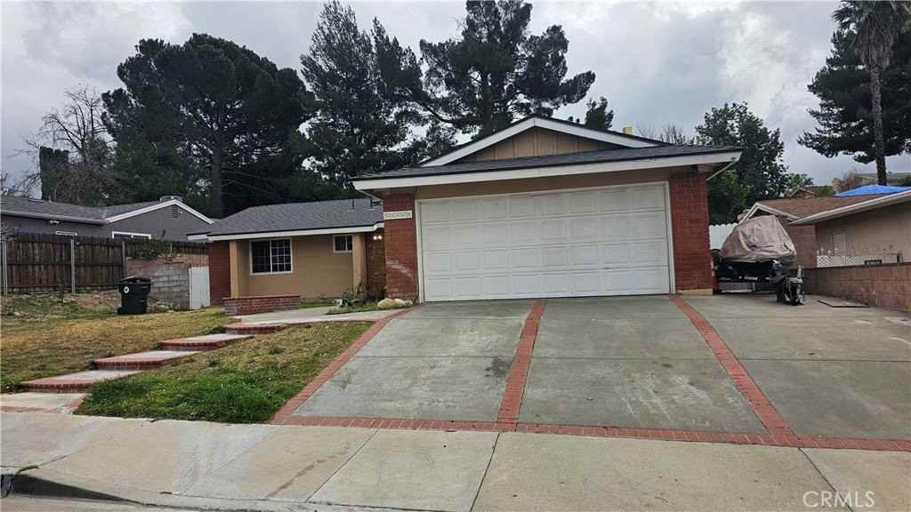 19668 Crystal Springs Ct - Photo 2 of 24