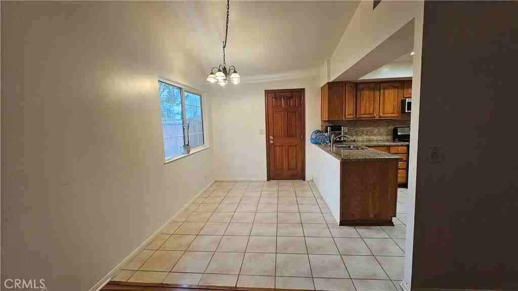 19668 Crystal Springs Ct - Photo 6 of 24