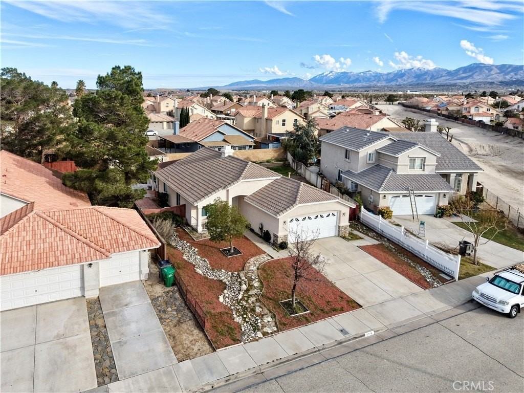 37116 Alder St - Photo 2 of 26