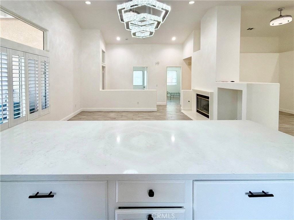 37116 Alder St - Photo 5 of 26