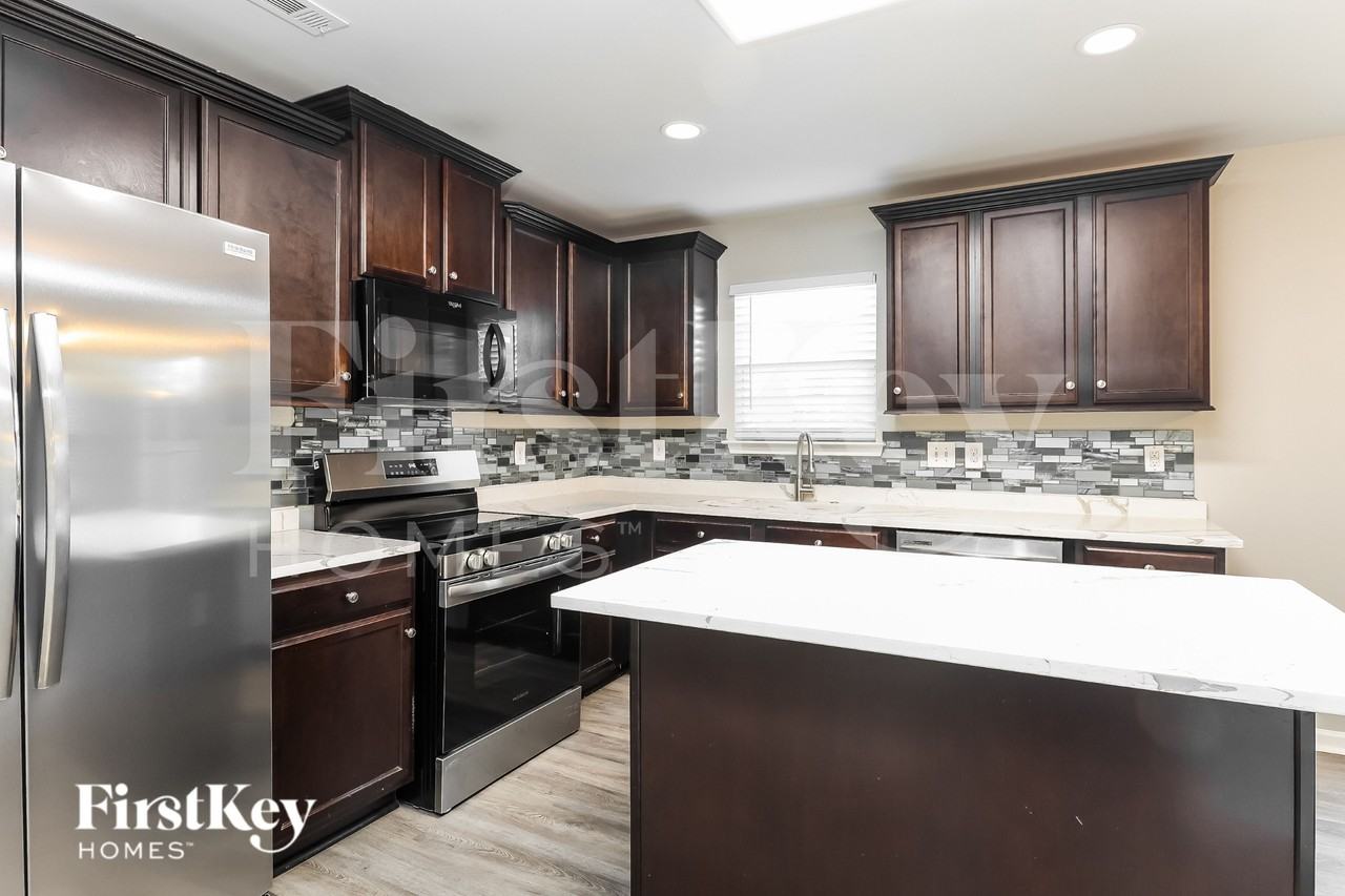 4604 Manchineel Ln - Photo 7 of 19