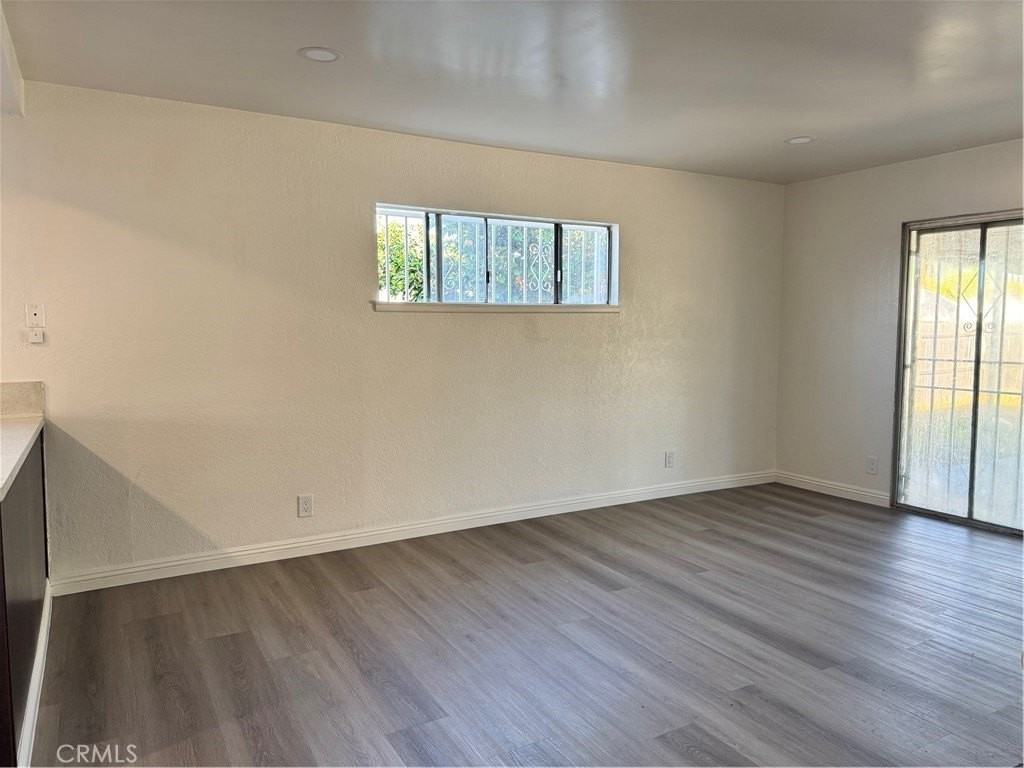 1285 E Kingsley Ave - Photo 6 of 23