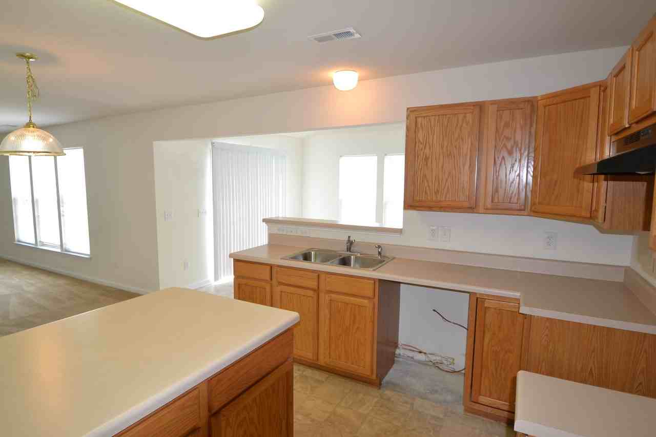 4156 Autumn Cove Dr - Photo 3 of 9