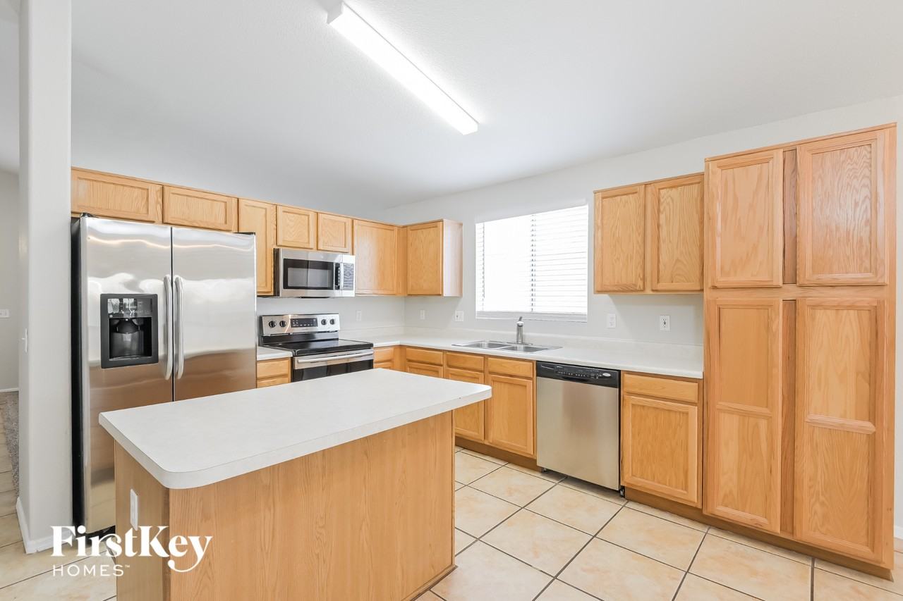 3054 S Vaughn Dr - Photo 6 of 15