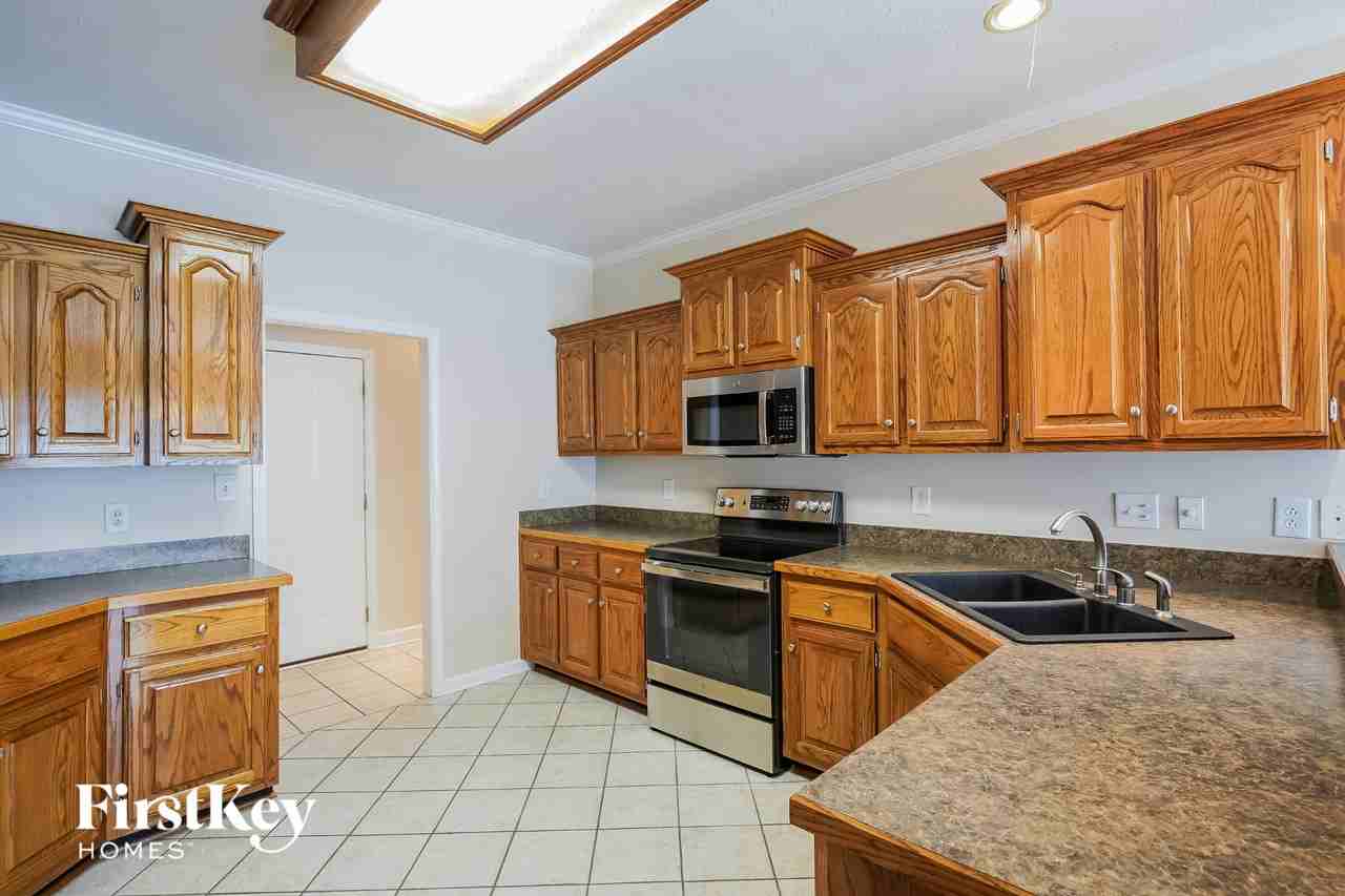 115 Gallant Ct - Photo 5 of 15