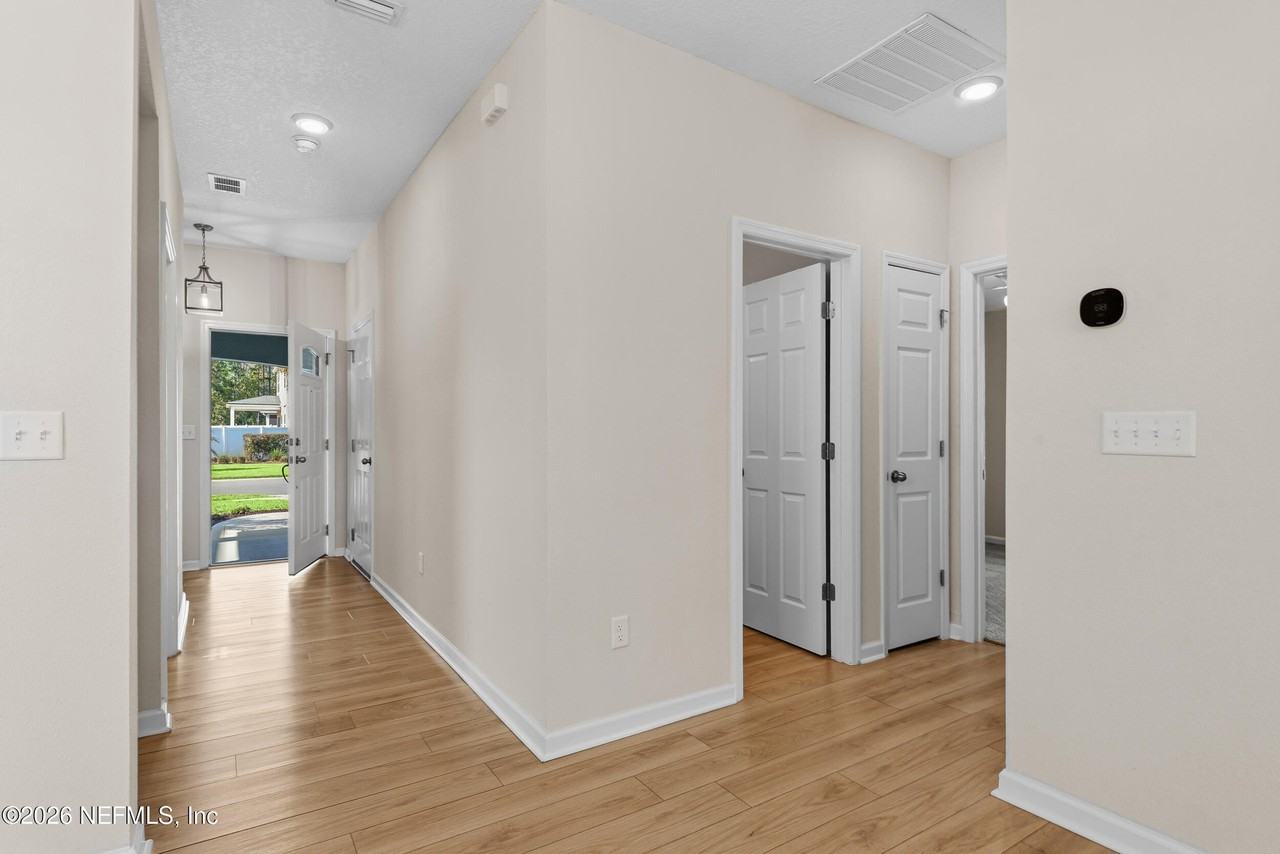 565 Chandler Dr - Photo 6 of 25