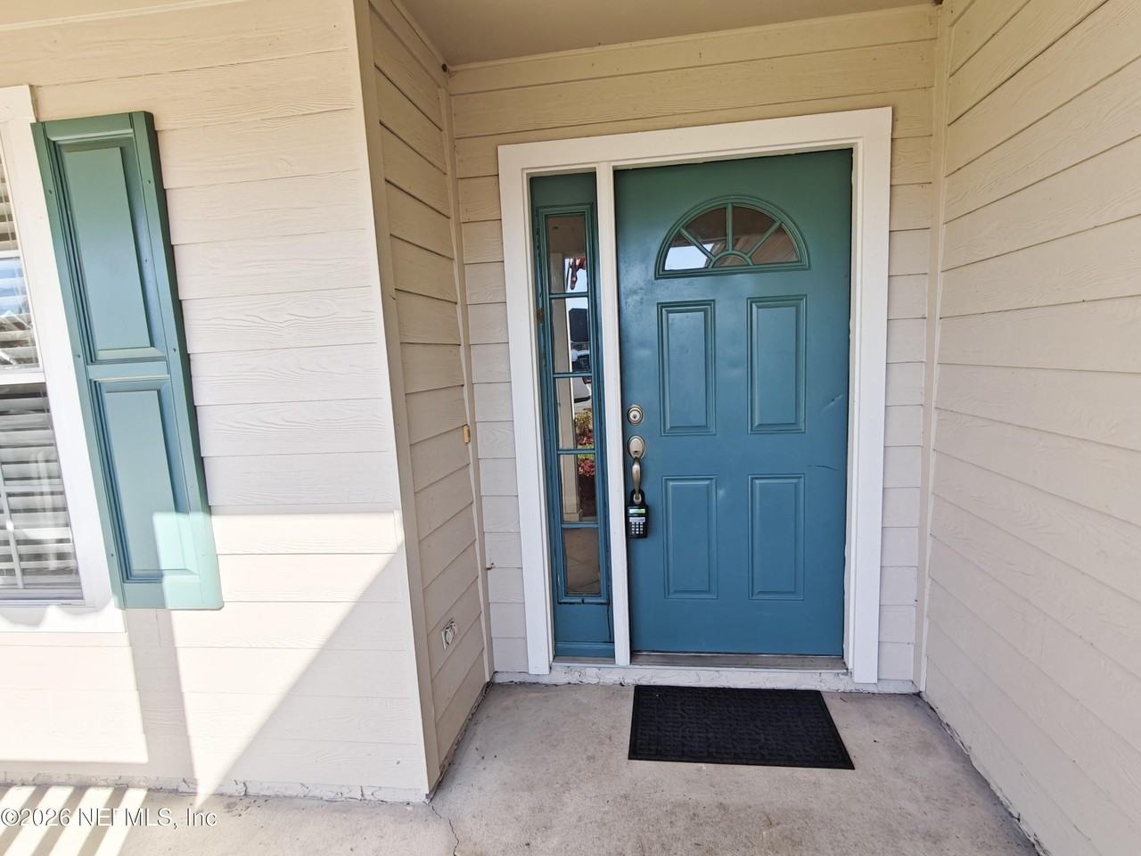 1563 Lakeway Dr - Photo 5 of 50