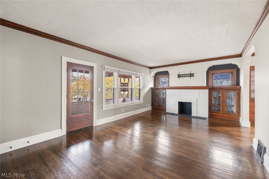 14521 Garfield Ave - Photo 2 of 30