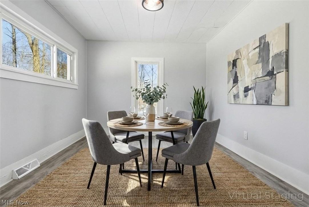 1729 E 26th St - Photo 5 of 14