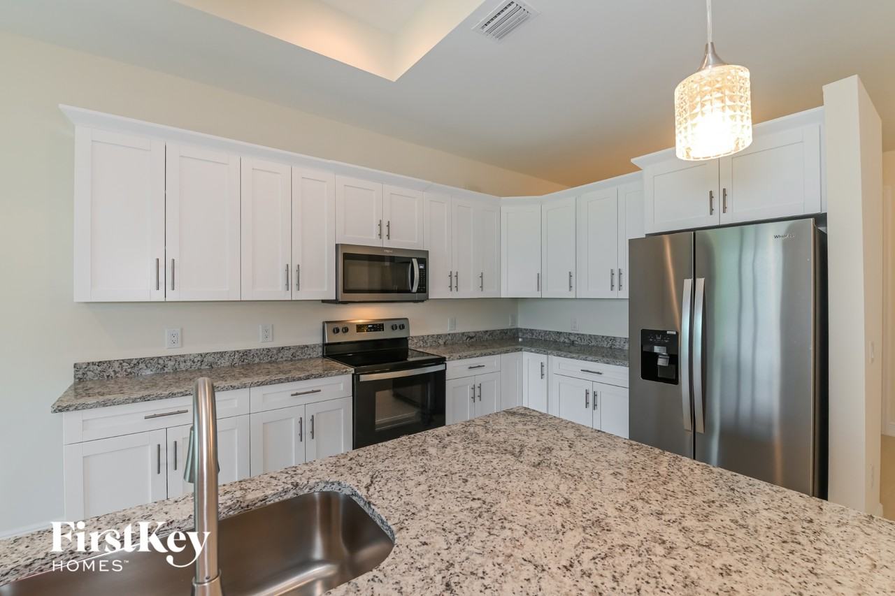 3608 18th St Sw - Photo 5 of 15