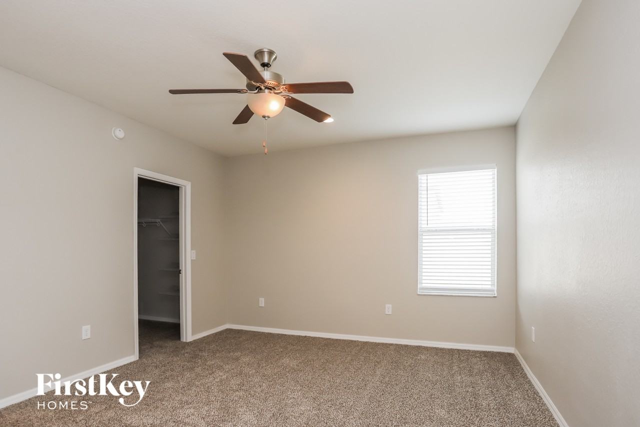 7402 Indigo Oasis Ct - Photo 6 of 15