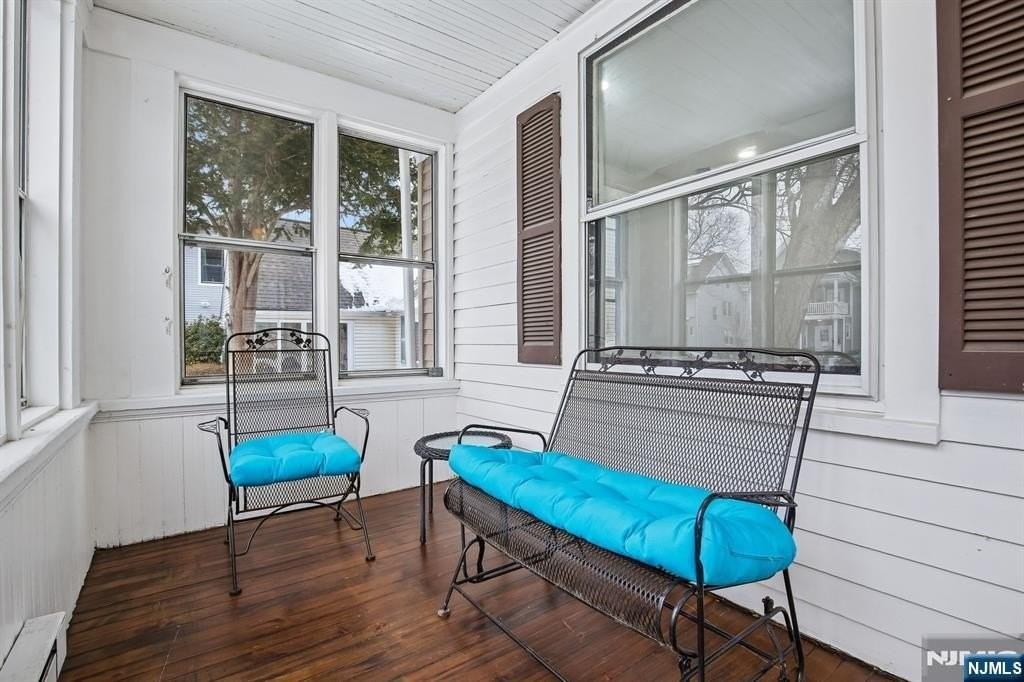 99 Lincoln St - Photo 2 of 31