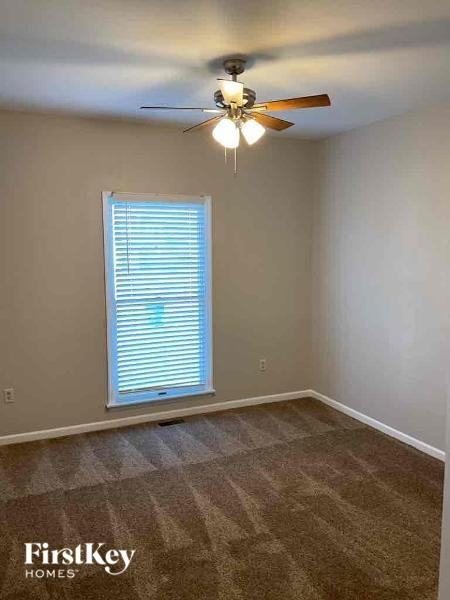 700 Meadow Cliff Dr - Photo 6 of 12