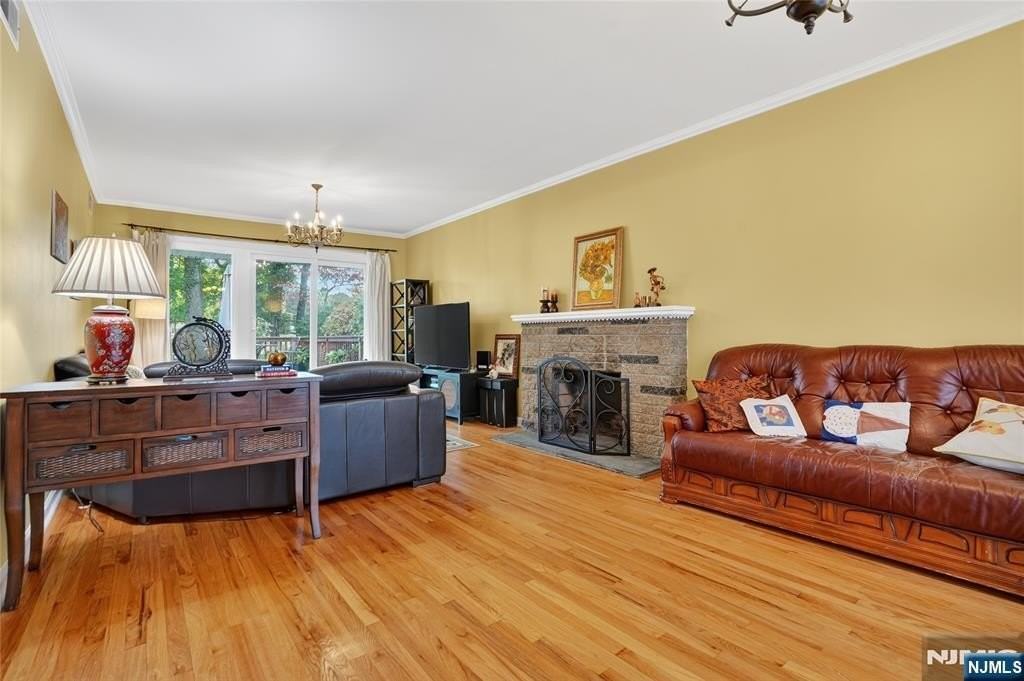 16 Greentree Ter - Photo 6 of 24