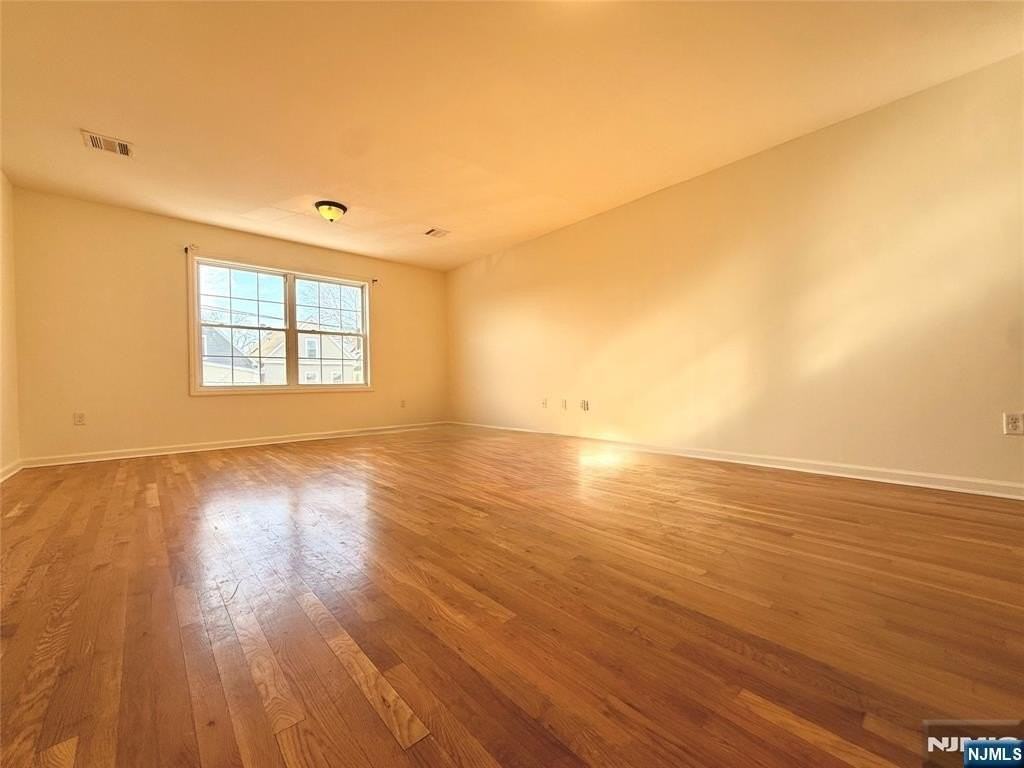 623 Magnolia Ave - Photo 2 of 16