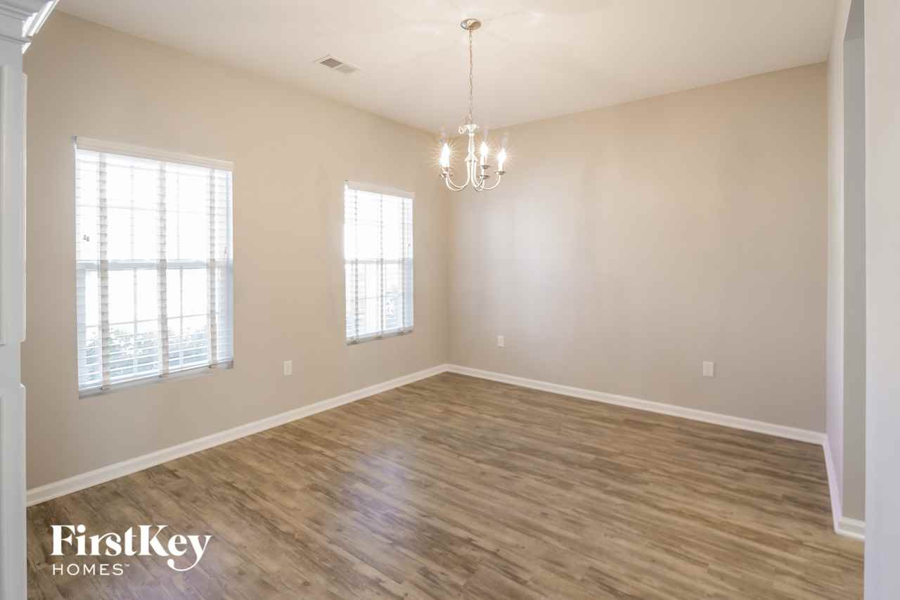 521 Lateleaf Dr - Photo 5 of 15