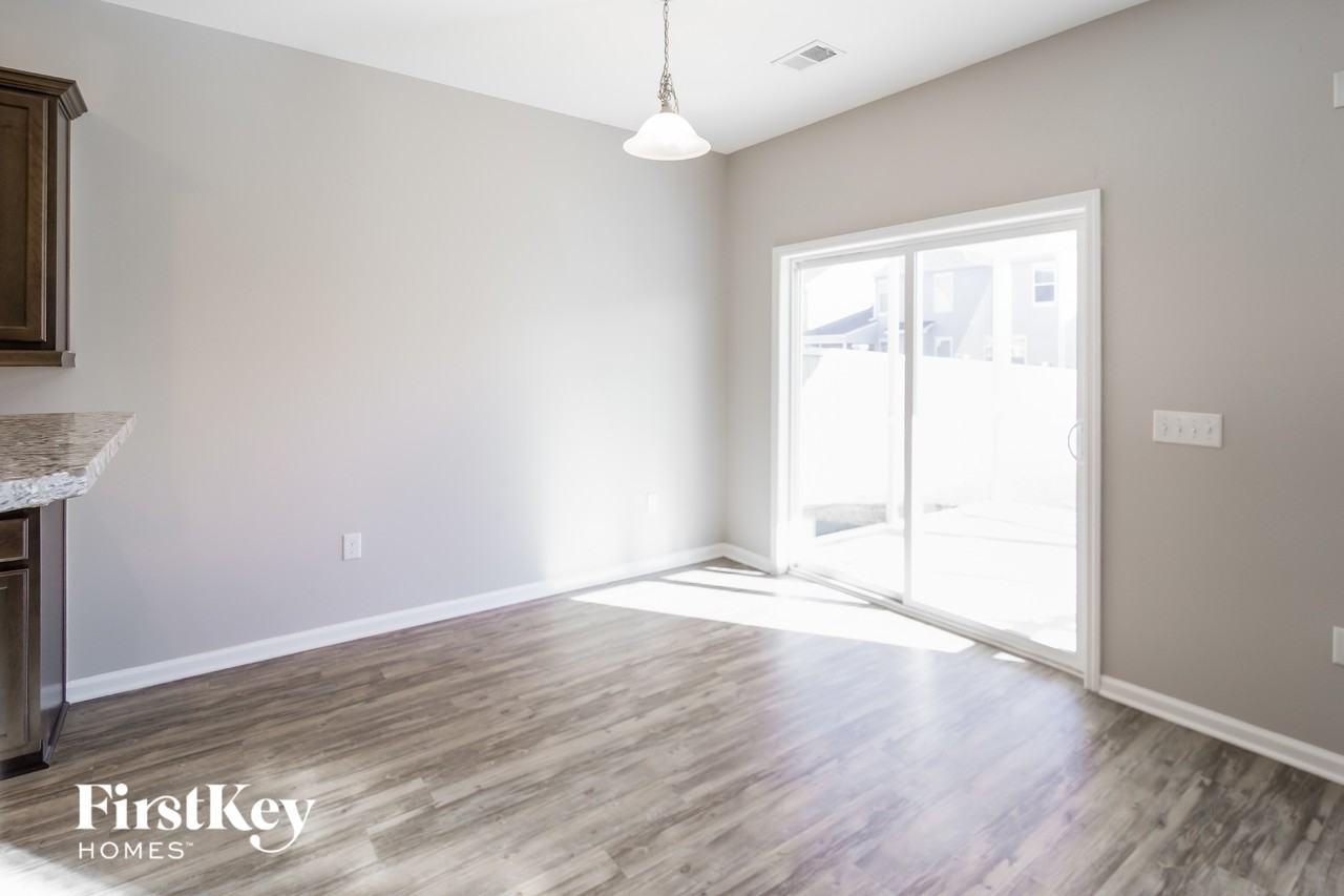 521 Lateleaf Dr - Photo 6 of 15