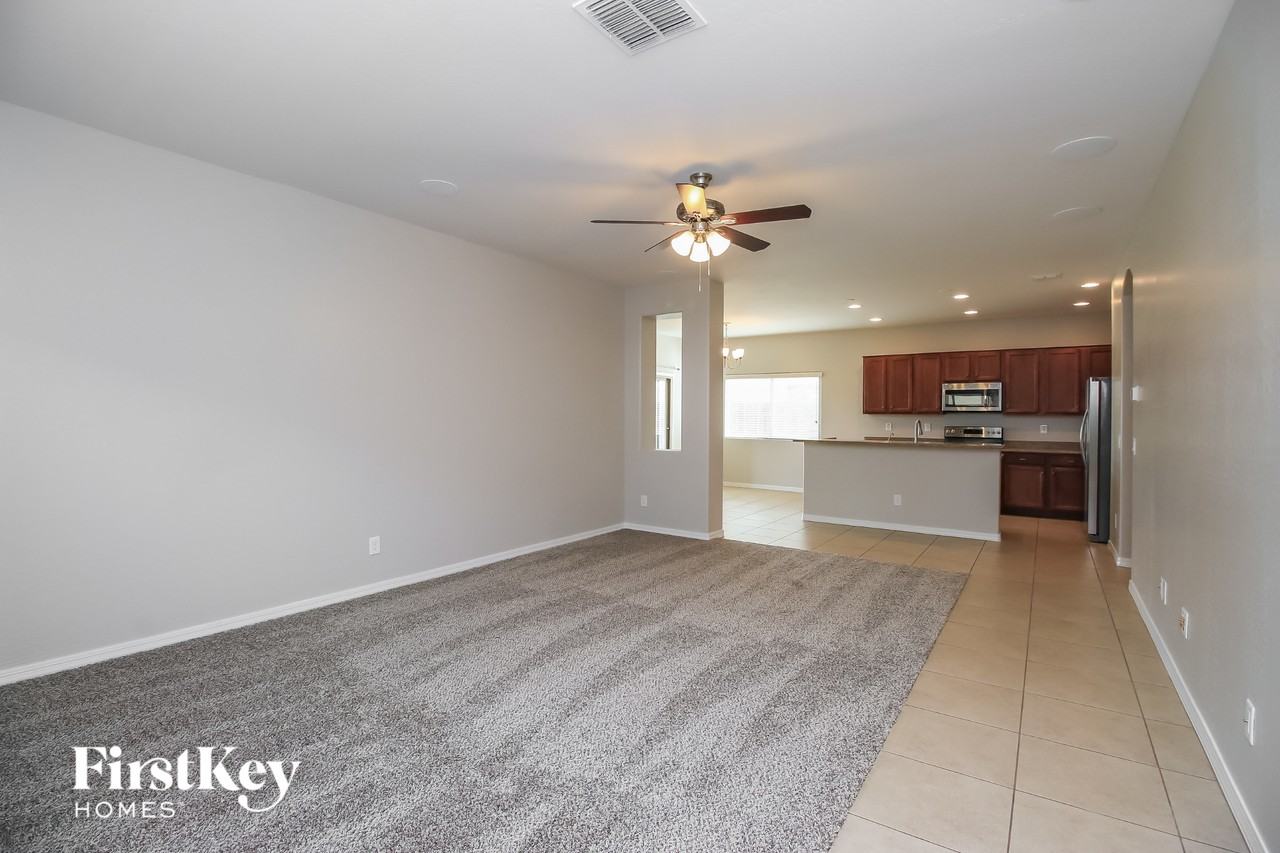 900 W Leadwood Ave - Photo 2 of 15